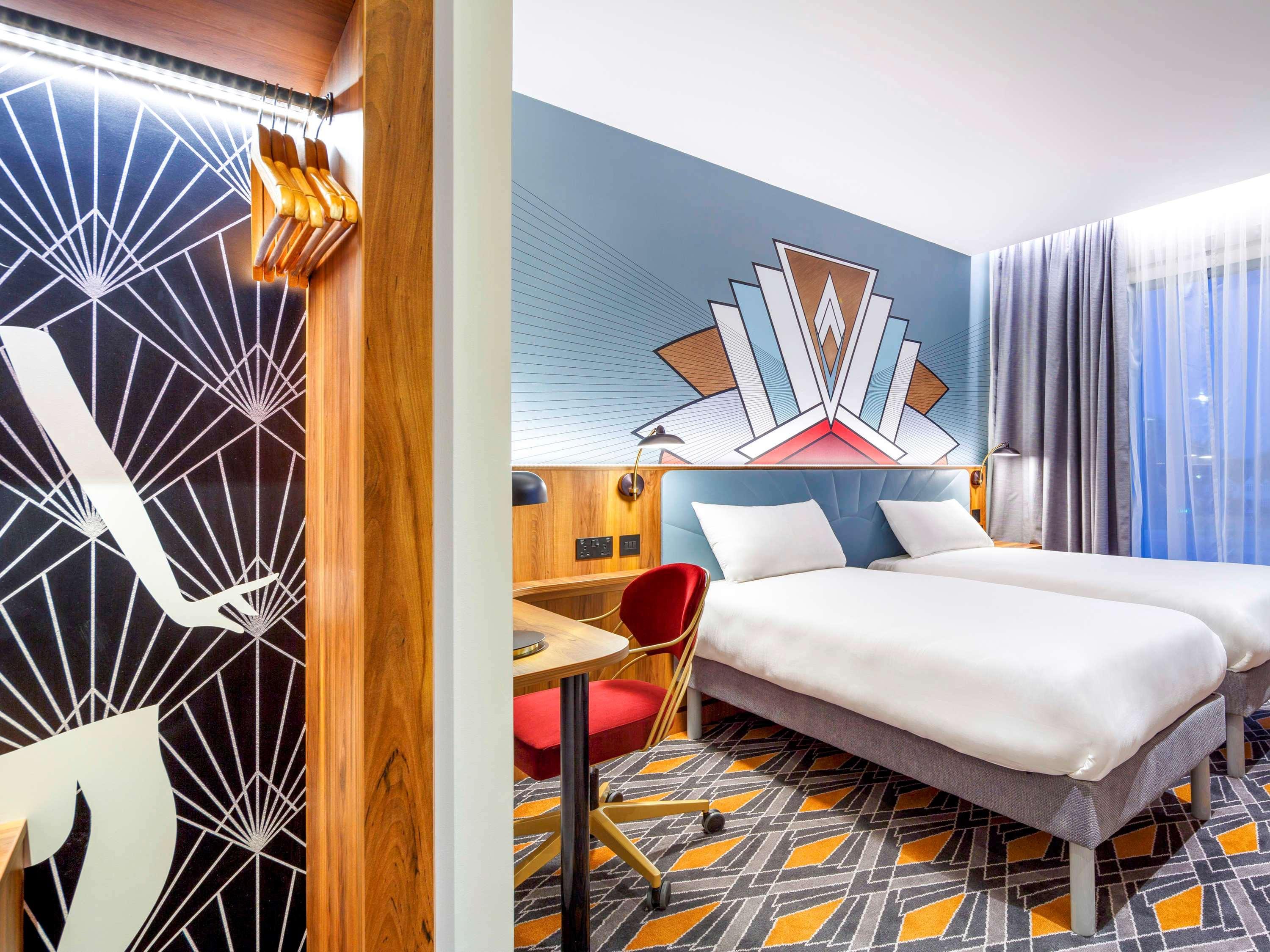 Ibis Styles London Heathrow East Hotel Hounslow Eksteriør billede