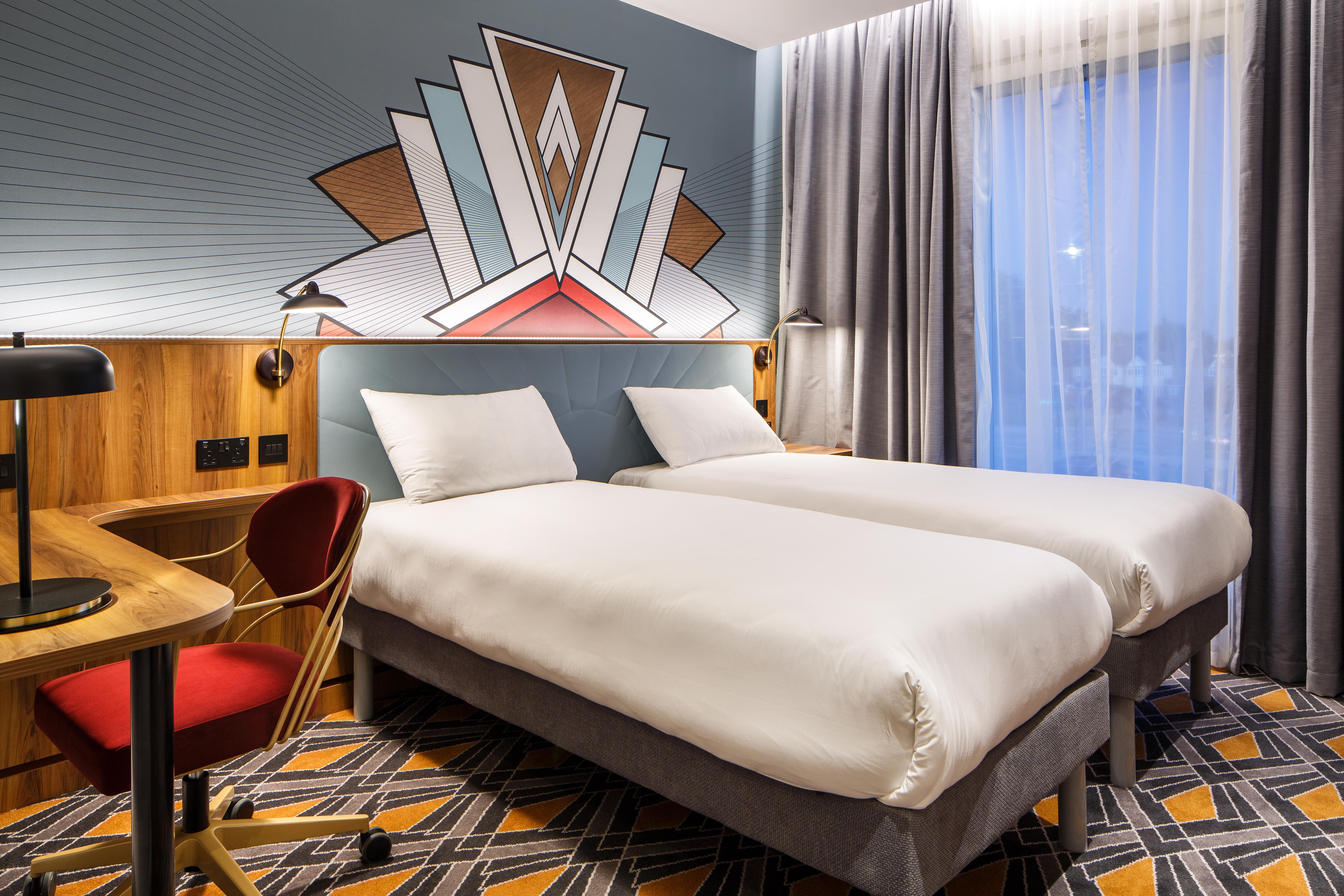 Ibis Styles London Heathrow East Hotel Hounslow Eksteriør billede