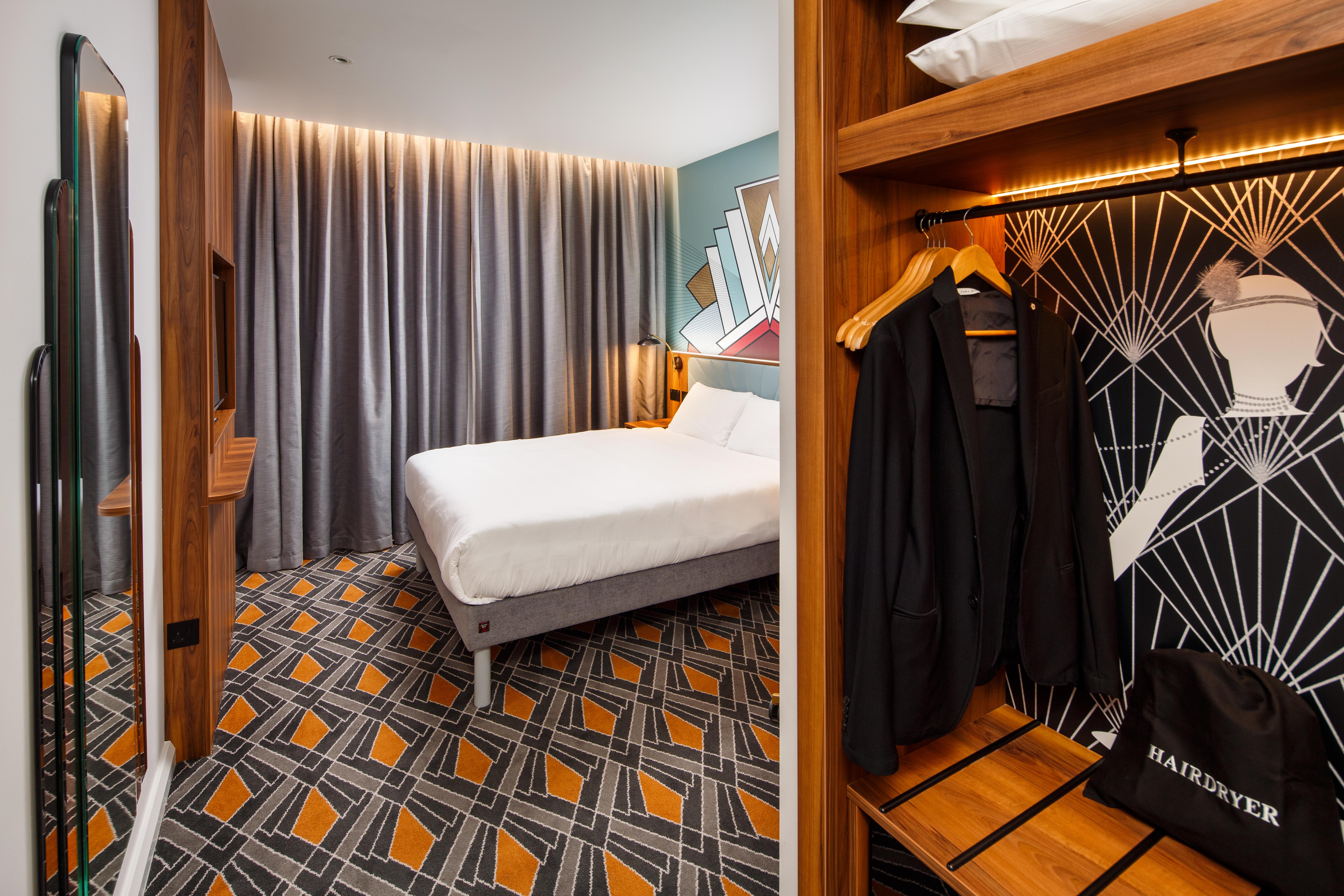 Ibis Styles London Heathrow East Hotel Hounslow Eksteriør billede